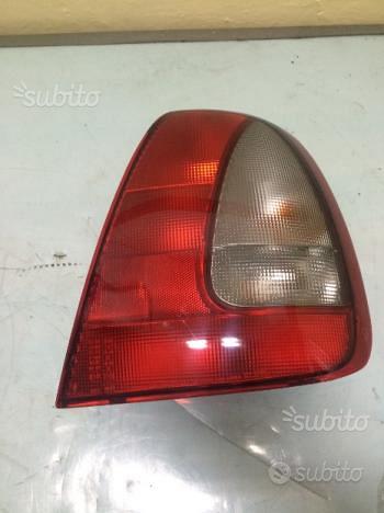 Faro Posteriore dx Daewoo Nubira Berlina 96272042