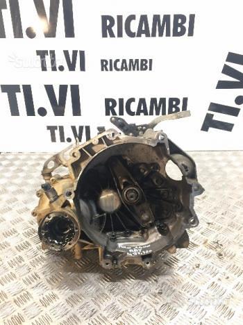 Cambio VW Polo Volkswagen rif. 228079961