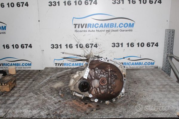 Cambio Toyota Yaris 1.0 Benzina rif. 497203443